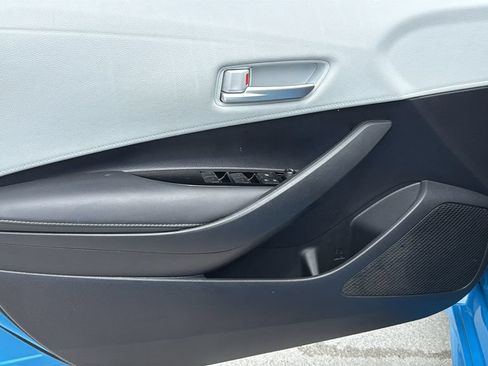 Used 2022 Toyota Corolla SE w/ SE Preferred Package FWD image 19