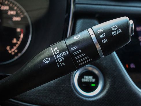 Used 2023 Cadillac XT5 Premium Luxury image 30