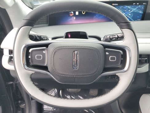 New 2025 Lincoln Navigator L Black Label image 16