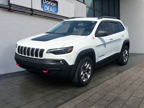 Used 2019 Jeep Cherokee Trailhawk w/ Cold Weather Group AWD/4WD image 7