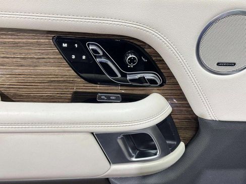Used 2019 Land Rover Range Rover HSE image 28