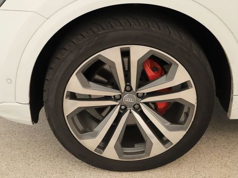 Used 2019 Audi Q8 Premium Plus w/ Premium Plus AWD/4WD image 37