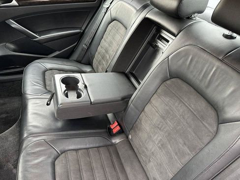 Used 2015 Volkswagen Passat 1.8T SEL Premium FWD image 49