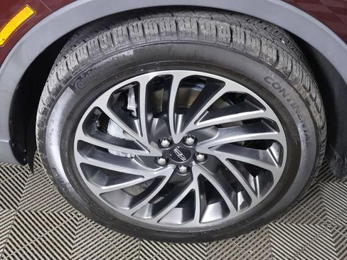 Used 2020 Lincoln Nautilus Reserve AWD/4WD image 22