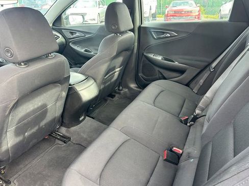 Used 2023 Chevrolet Malibu RS FWD image 31