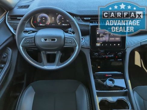 Used 2024 Jeep Grand Cherokee L Altitude image 4