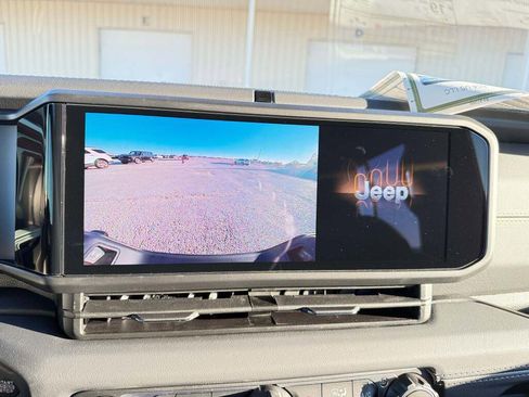 New 2025 Jeep Gladiator Sport image 32