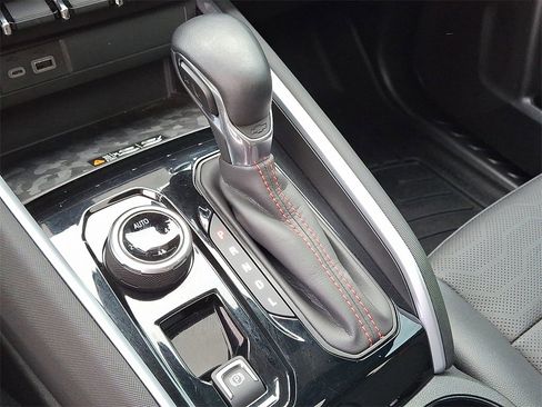 Certified 2024 Chevrolet Colorado Z71 w/ Z71 Convenience Package 2 image 16