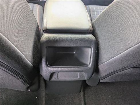 Used 2025 Honda HR-V Sport image 18