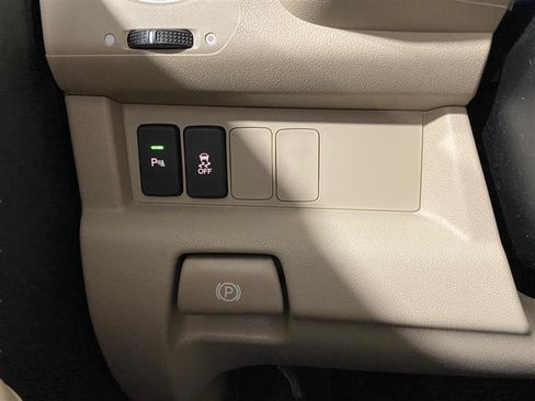 Used 2015 Honda Pilot Touring image 27