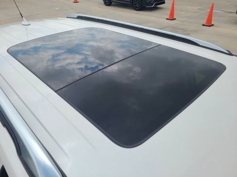 Used 2018 Ford Explorer Platinum AWD/4WD image 10