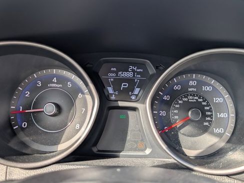 Used 2013 Hyundai Elantra Limited image 22