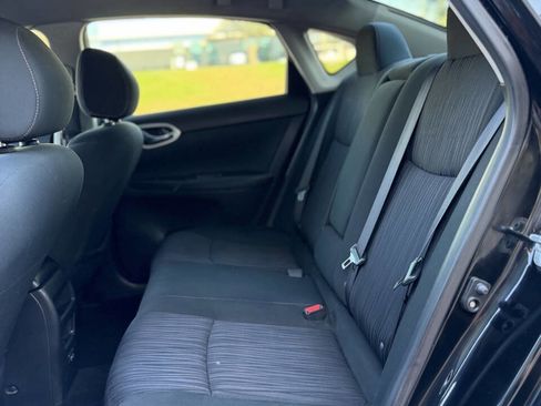 Used 2019 Nissan Sentra SV FWD image 14