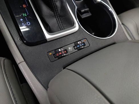 Used 2016 Toyota Highlander Limited Platinum AWD/4WD image 30