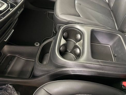 New 2026 Chrysler Pacifica Select FWD image 30