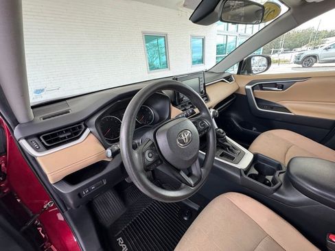 Used 2019 Toyota RAV4 XLE image 12