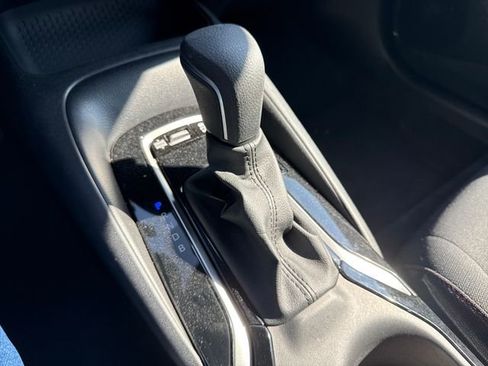 Certified 2024 Toyota Corolla SE FWD image 31