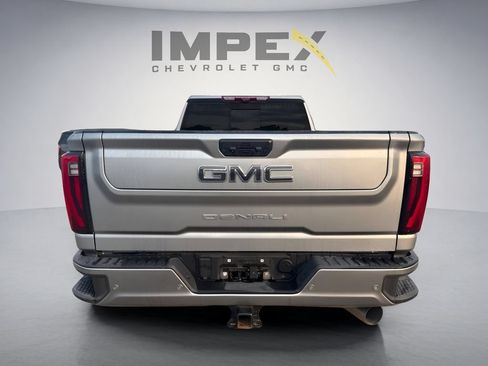 Used 2024 GMC Sierra 3500 Denali Ultimate AWD/4WD image 4