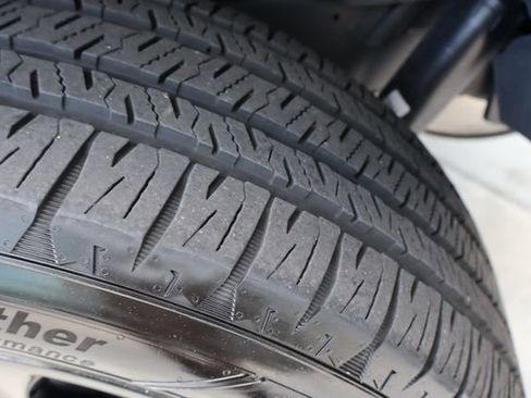 Used 2025 Jeep Wrangler Unlimited Sahara w/ Safety Group image 46