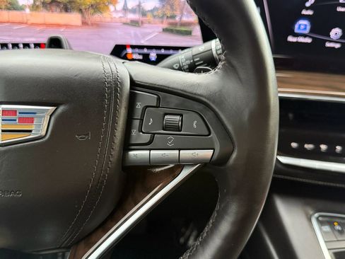 Used 2024 Cadillac Escalade ESV Sport Platinum w/ LPO, ONYX Package image 32