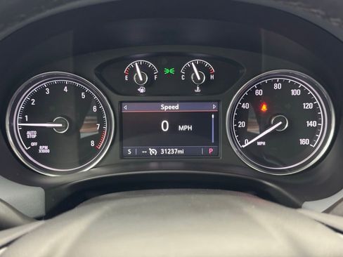 Used 2024 Buick Enclave Essence w/ Experience Buick Package FWD image 18