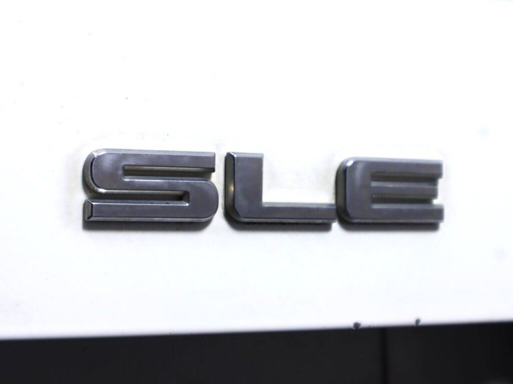Used 2017 GMC Sierra 1500 SLE AWD/4WD image 32