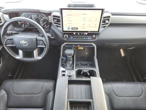 Used 2022 Toyota Tundra Limited image 31