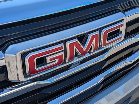 Used 2025 GMC Terrain Elevation AWD/4WD image 5