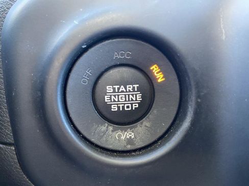 Used 2021 Jeep Wrangler Unlimited Sport image 31