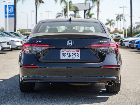 Used 2025 Honda Civic Sport image 8