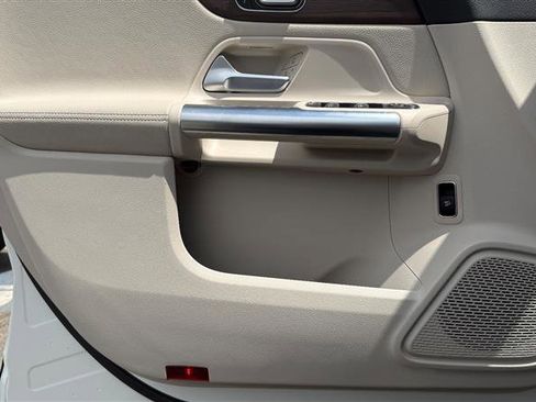 Used 2021 Mercedes-Benz GLA 250 4MATIC image 13