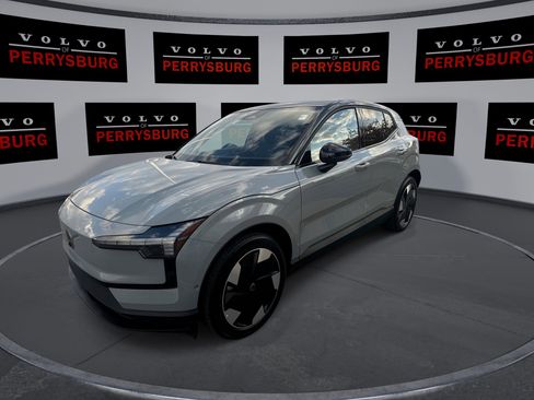 Used 2025 Volvo EX30 Ultra w/ Climate Package image 4