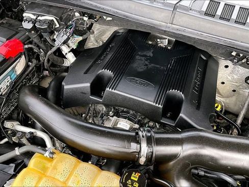 Used 2018 Ford F150 Lariat w/ Equipment Group 502A Luxury image 32