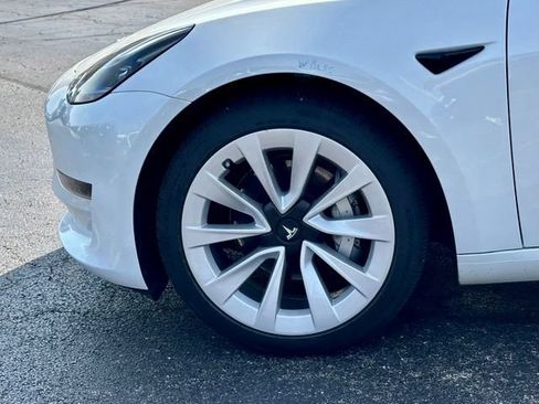 Used 2023 Tesla Model 3 Standard Range RWD image 8