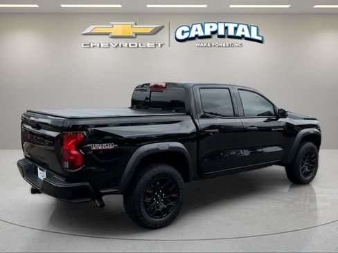 Used 2025 Chevrolet Colorado Trail Boss AWD/4WD image 5