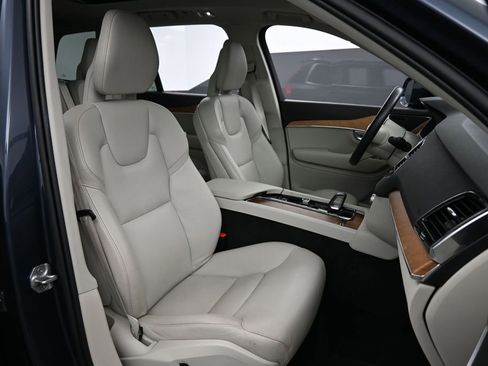 Used 2022 Volvo XC90 T8 Inscription Expression w/ Advanced Package AWD/4WD image 32