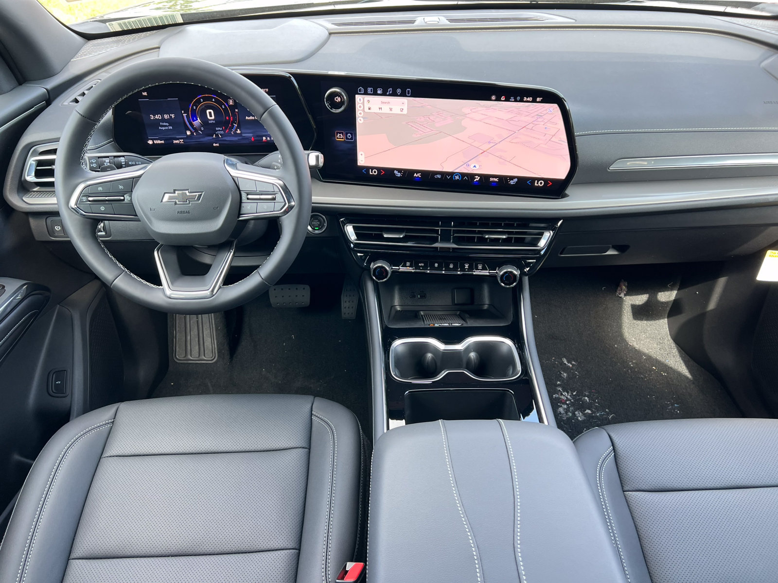 New 2027 Chevrolet Traverse LT w/ Midnight/Sport Edition AWD/4WD image 2