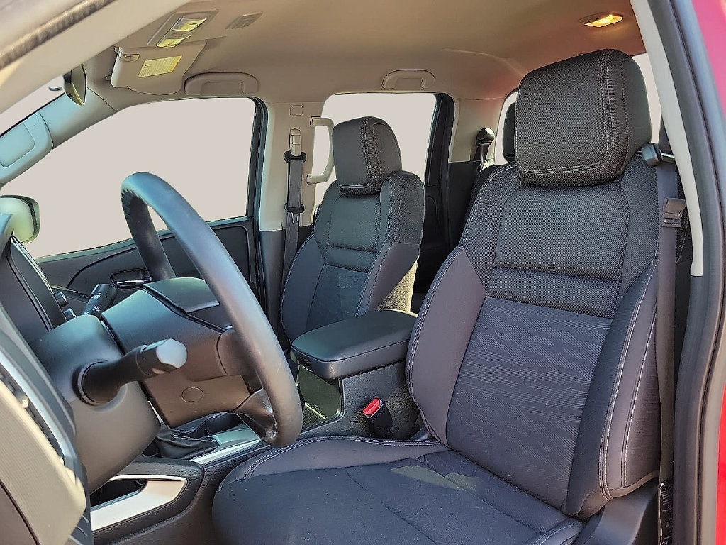 Used 2024 Nissan Frontier SV AWD/4WD image 11