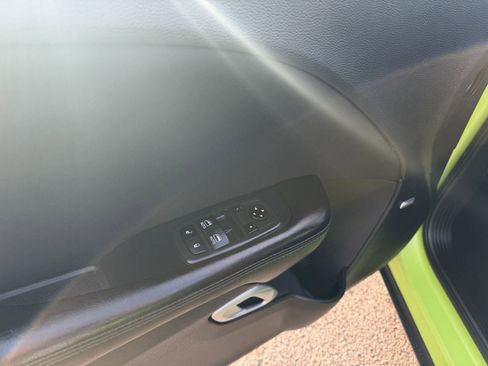 Used 2015 Dodge Challenger R/T image 26