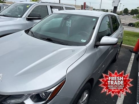 Used 2021 Chevrolet Equinox LT FWD image 3