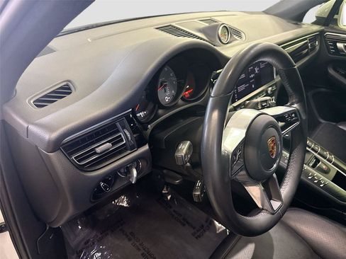 Used 2021 Porsche Macan S AWD/4WD image 9