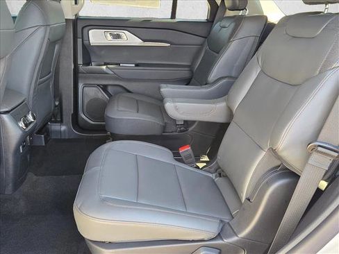 New 2026 Ford Explorer Active w/ Active Comfort Package image 16