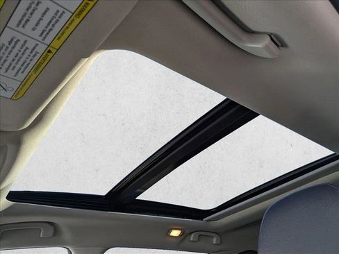 Used 2020 Nissan Rogue SL w/ Premium Package image 18