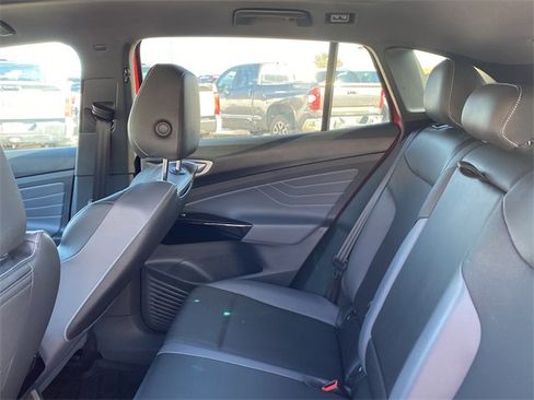 Used 2023 Volkswagen ID.4 Pro S image 16