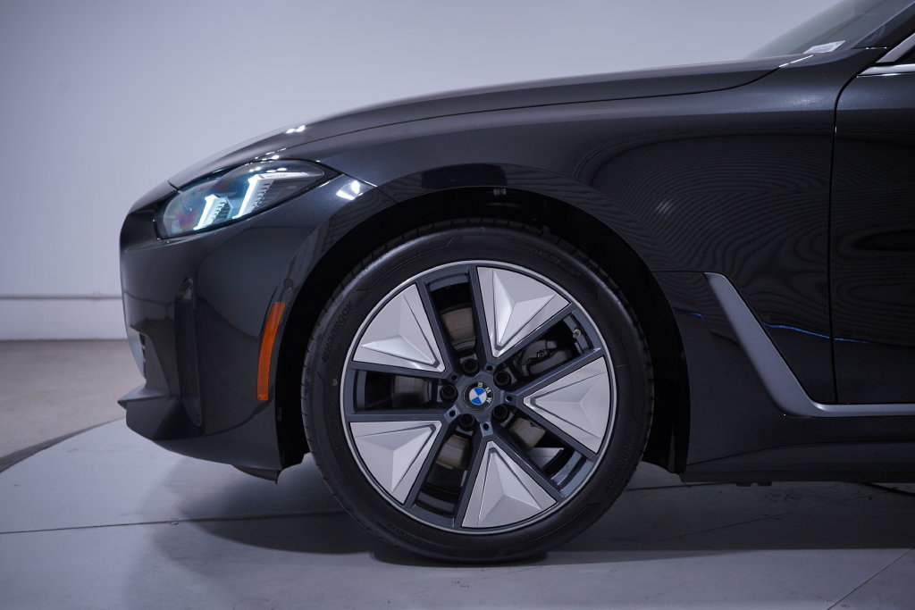 New 2026 BMW i4 eDrive40 w/ Premium Package RWD image 2