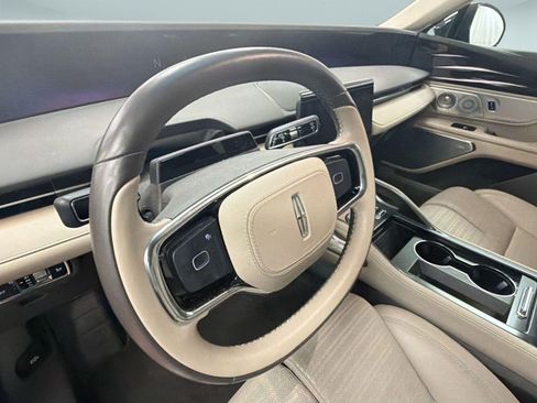 Used 2024 Lincoln Nautilus Reserve w/ Equipment Group 203A image 12