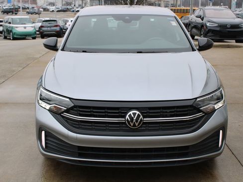 Certified 2024 Volkswagen Jetta Sport image 2