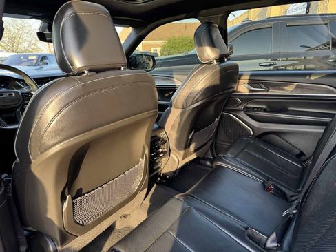 Used 2023 Jeep Grand Cherokee L Overland image 42