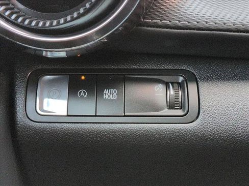 Used 2026 Chevrolet Equinox LT FWD image 17