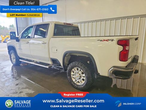 Used 2021 Chevrolet Silverado 2500 LT w/ Fleet Comfort Package AWD/4WD image 3